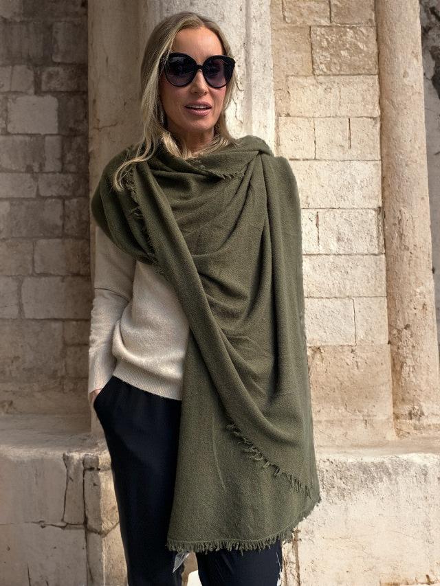 Brown luxury cashmere scarf