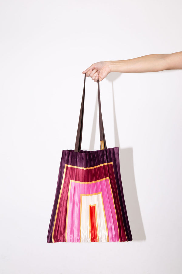 Multitudes Villasimius Tote Bag