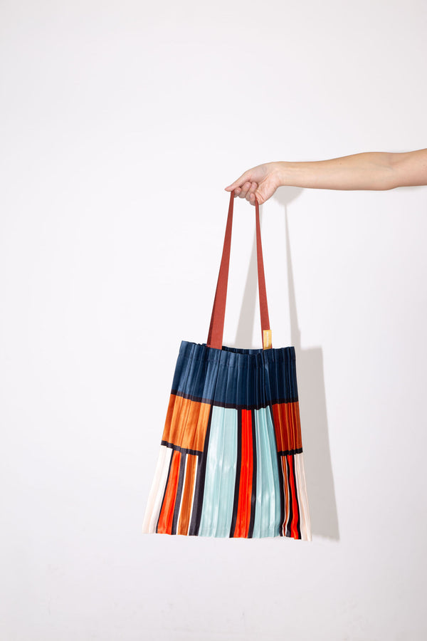Multitudes Chia Tote Bag