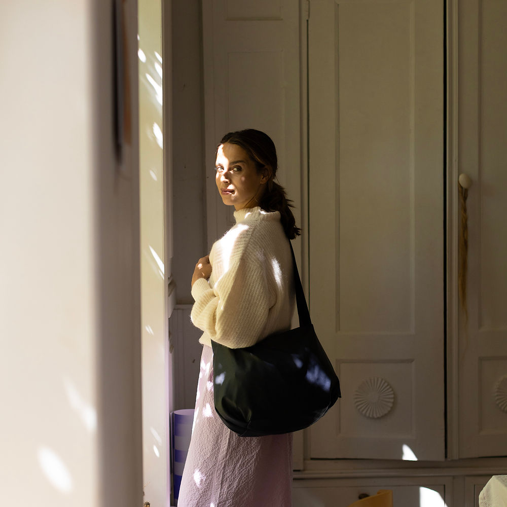 Bold Cross Body Bag Black