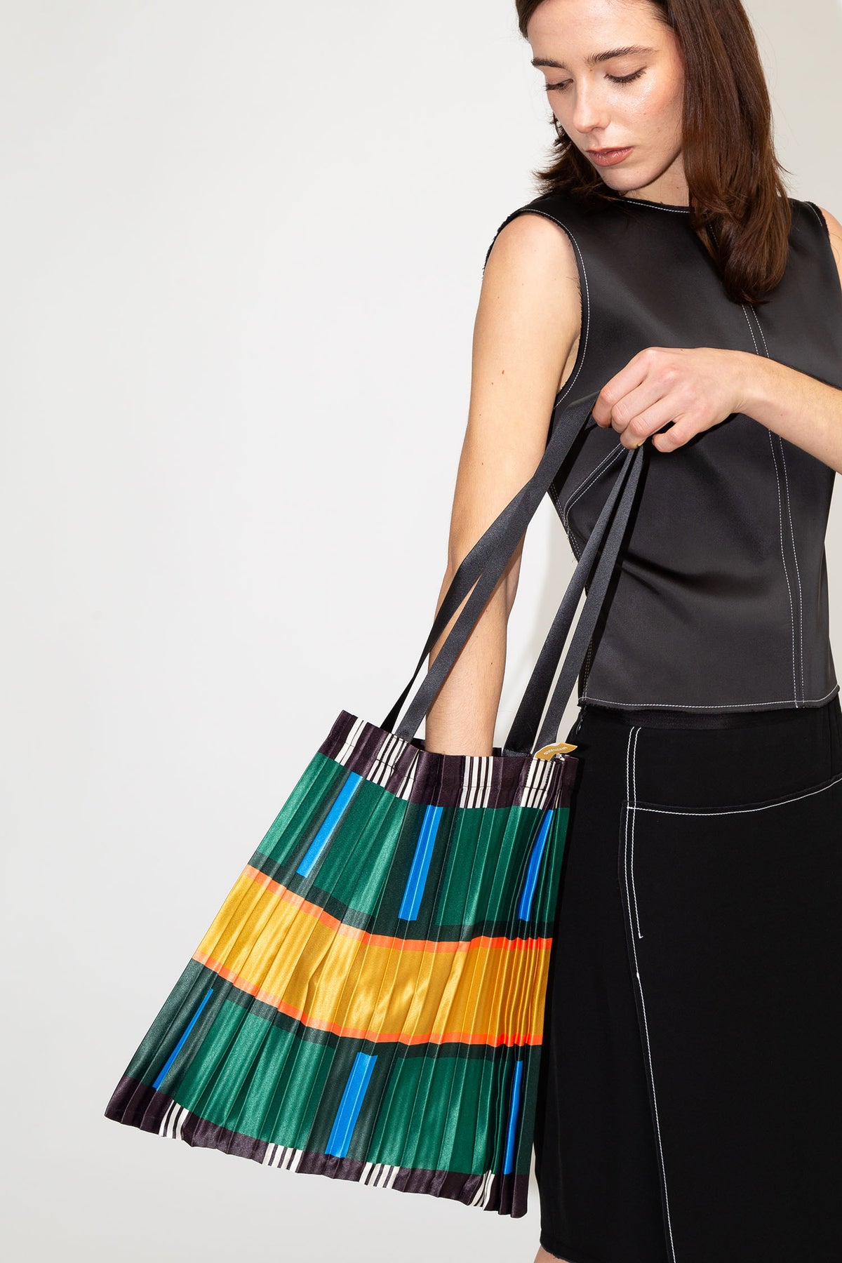 Multitudes Orosei Tote Bag