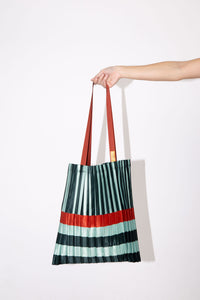 Multitudes Smeralda Tote Bag