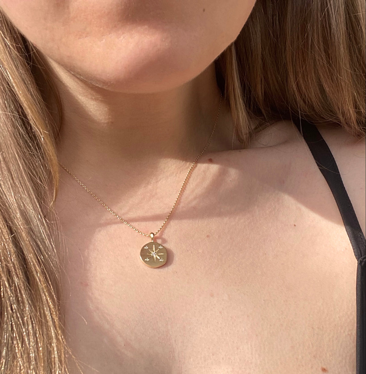 Hope Medallion Neo Zirconium Necklace